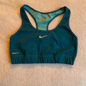 Nike Sports Bra CLOSET CLEAROUT